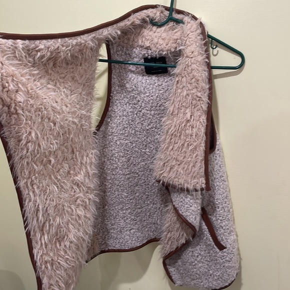 Love Tree vest - Picture 2 of 6